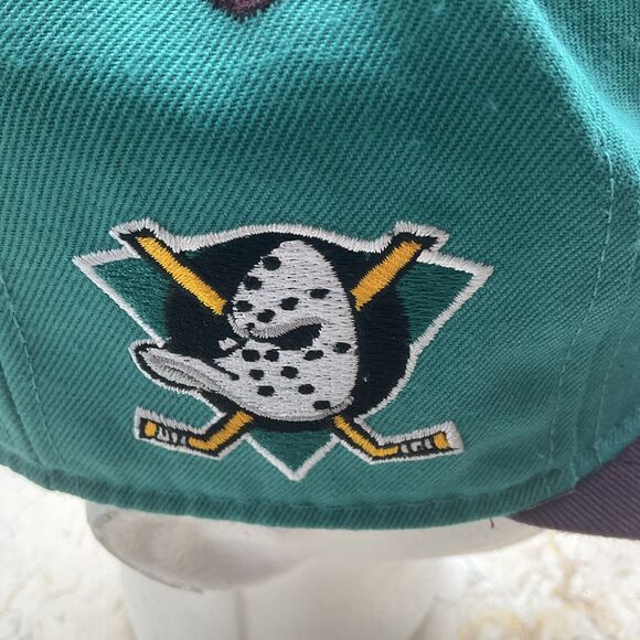 Vintage NHL Anaheim Mighty Ducks #1 Apparel Fitted Hat Size 7.25 Hockey team USA - Picture 4 of 16